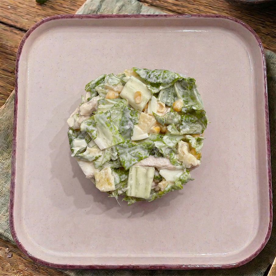 Салат "С курицей и ананасом"